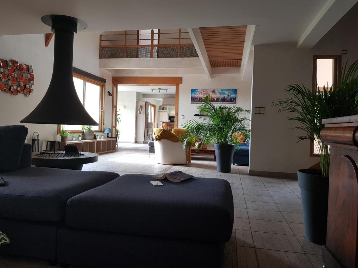 Magnifique Villa Avec Piscine Interieure Saint-Pois Екстериор снимка