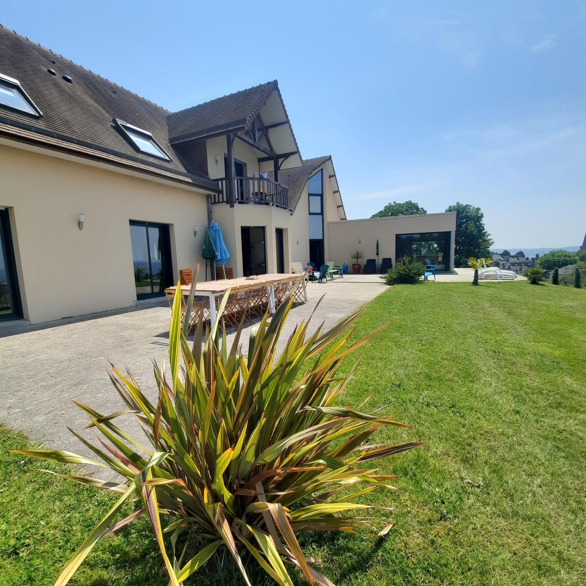Magnifique Villa Avec Piscine Interieure Saint-Pois Екстериор снимка