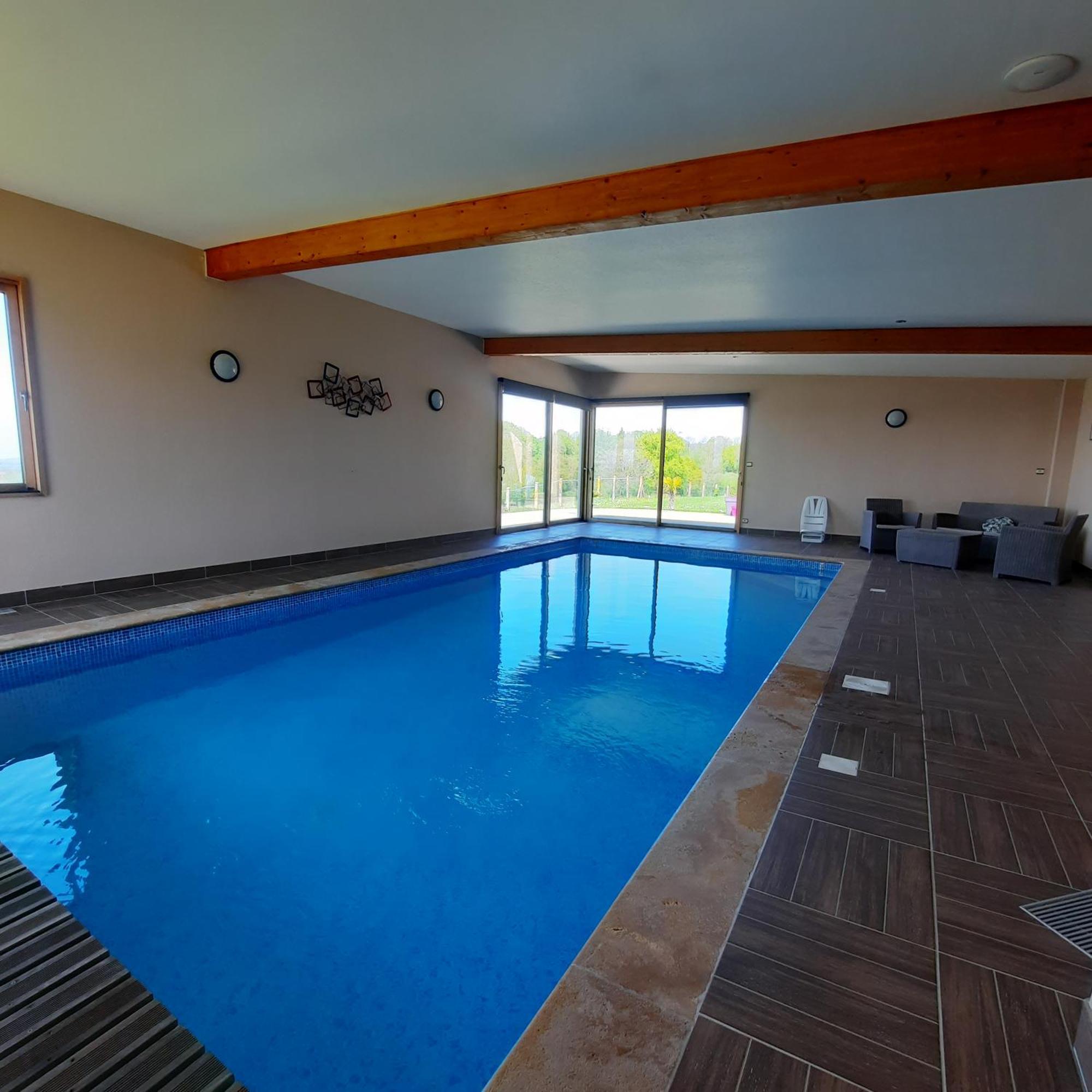 Magnifique Villa Avec Piscine Interieure Saint-Pois Екстериор снимка